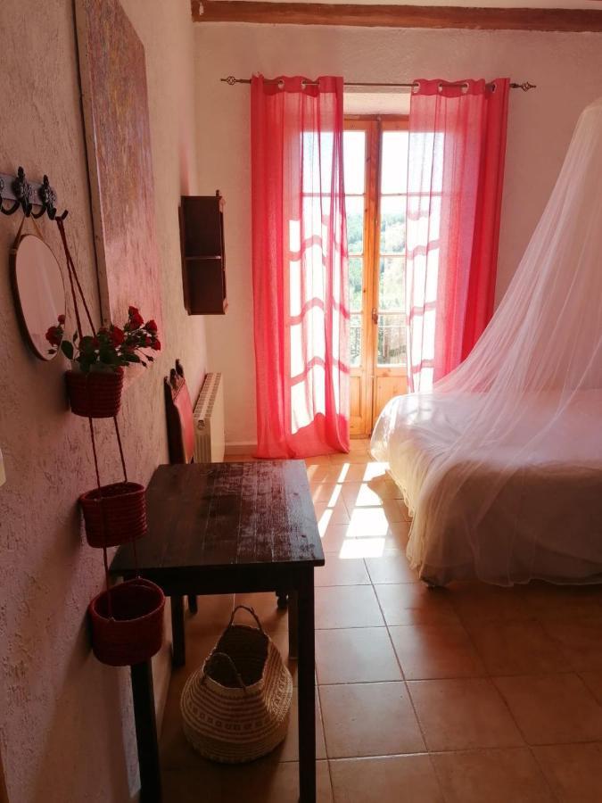 منزل الضيف Olesa de Bonesvalls  في Maset Del Garraf المظهر الخارجي الصورة